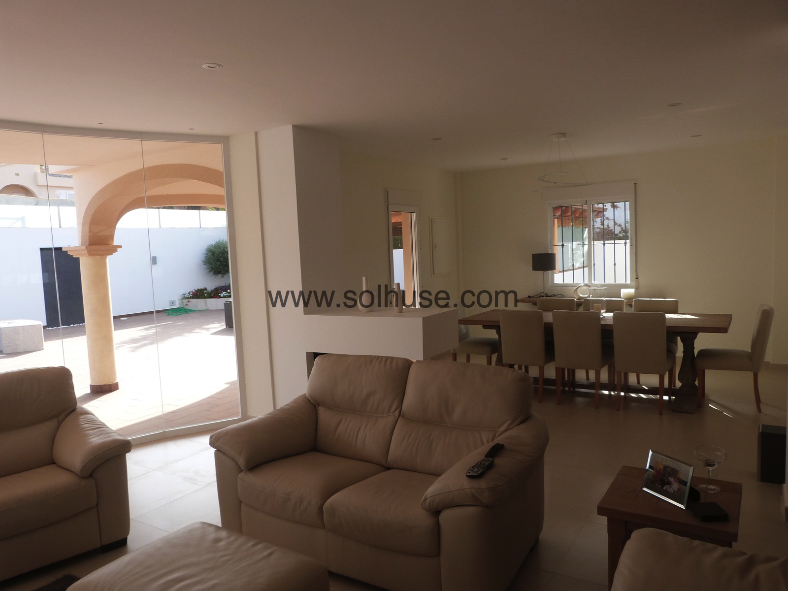 STATUESQUE MANOR IN SAN GINES, 5 BEDS, POOL & SEA VIEWS