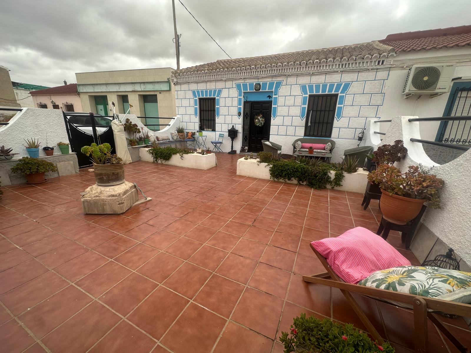 FANTASTIC 2 BEDROOM COTTAGE HOUSE IN THE COUNTRY CLOSE TO SEA