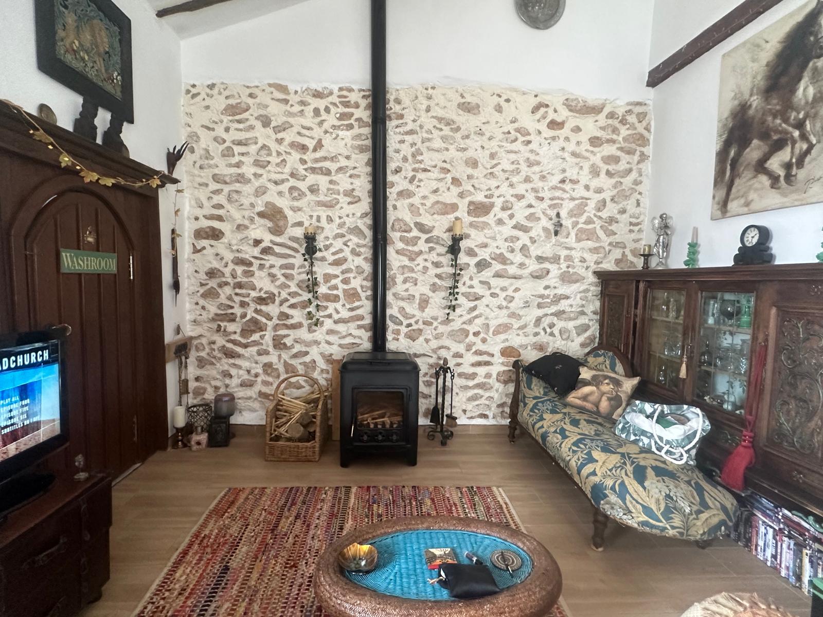 FANTASTIC 2 BEDROOM COTTAGE HOUSE IN THE COUNTRY CLOSE TO SEA