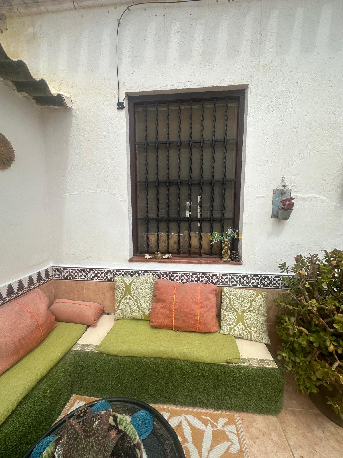 FANTASTIC 2 BEDROOM COTTAGE HOUSE IN THE COUNTRY CLOSE TO SEA