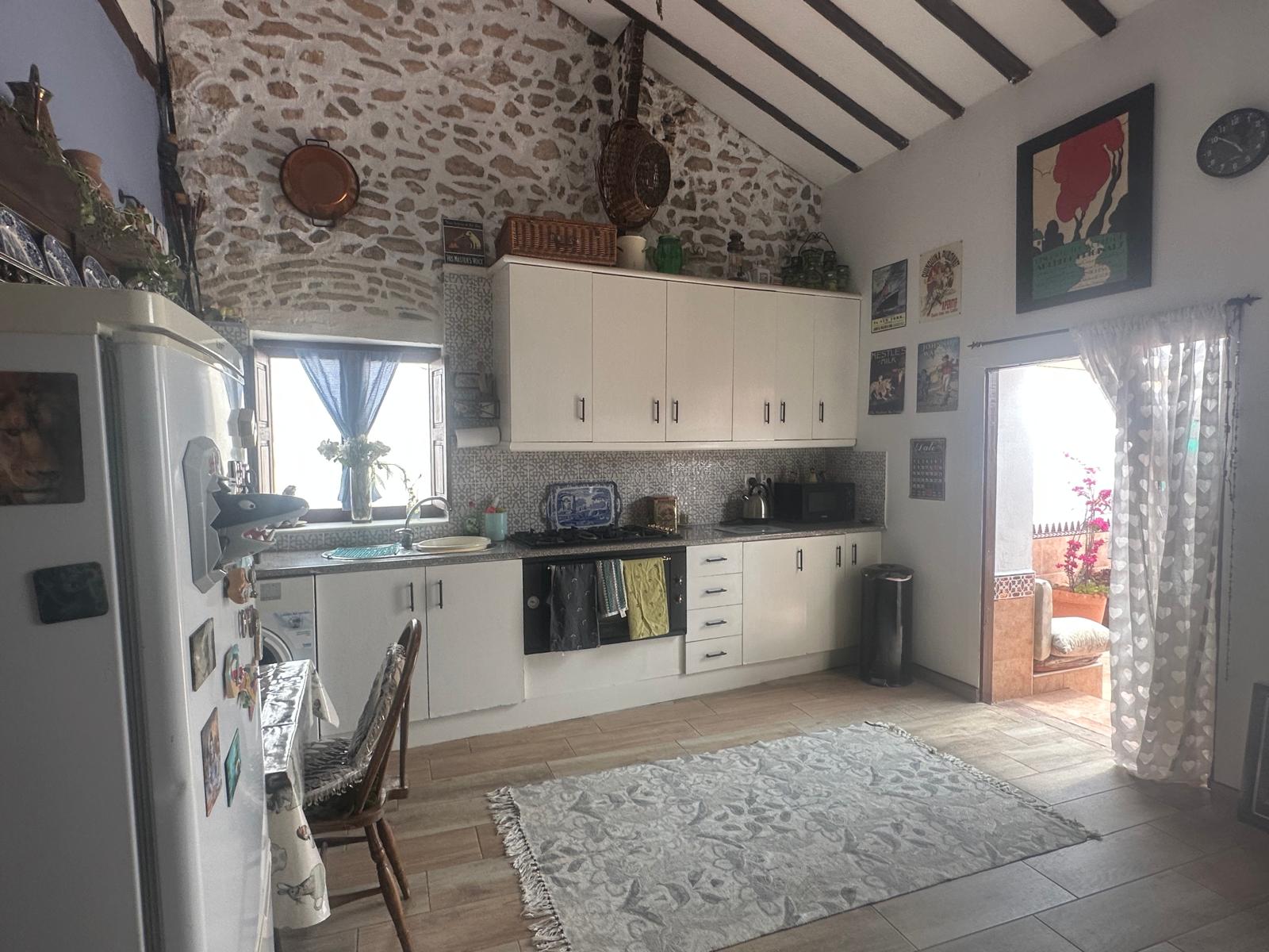 FANTASTIC 2 BEDROOM COTTAGE HOUSE IN THE COUNTRY CLOSE TO SEA