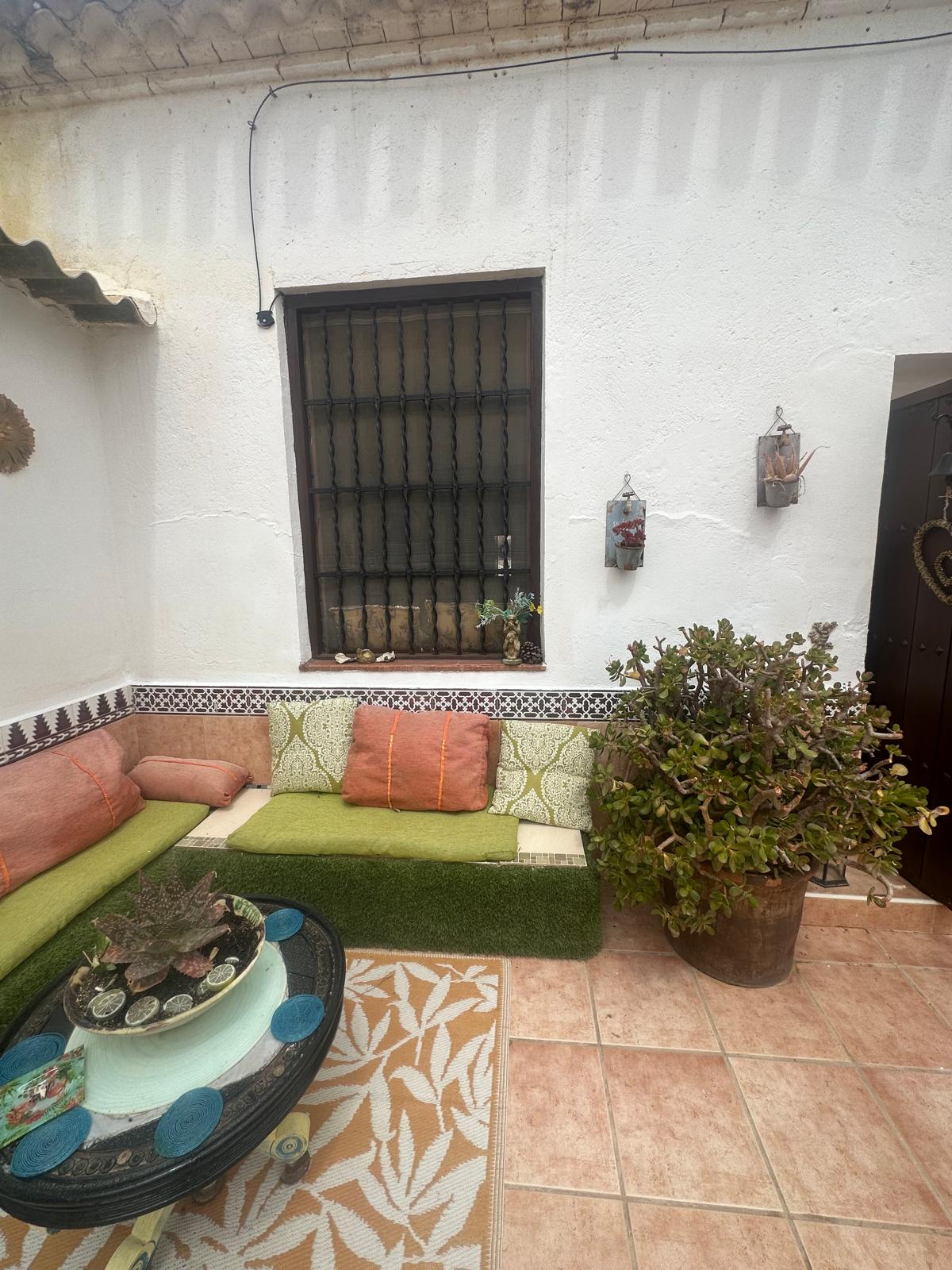FANTASTIC 2 BEDROOM COTTAGE HOUSE IN THE COUNTRY CLOSE TO SEA