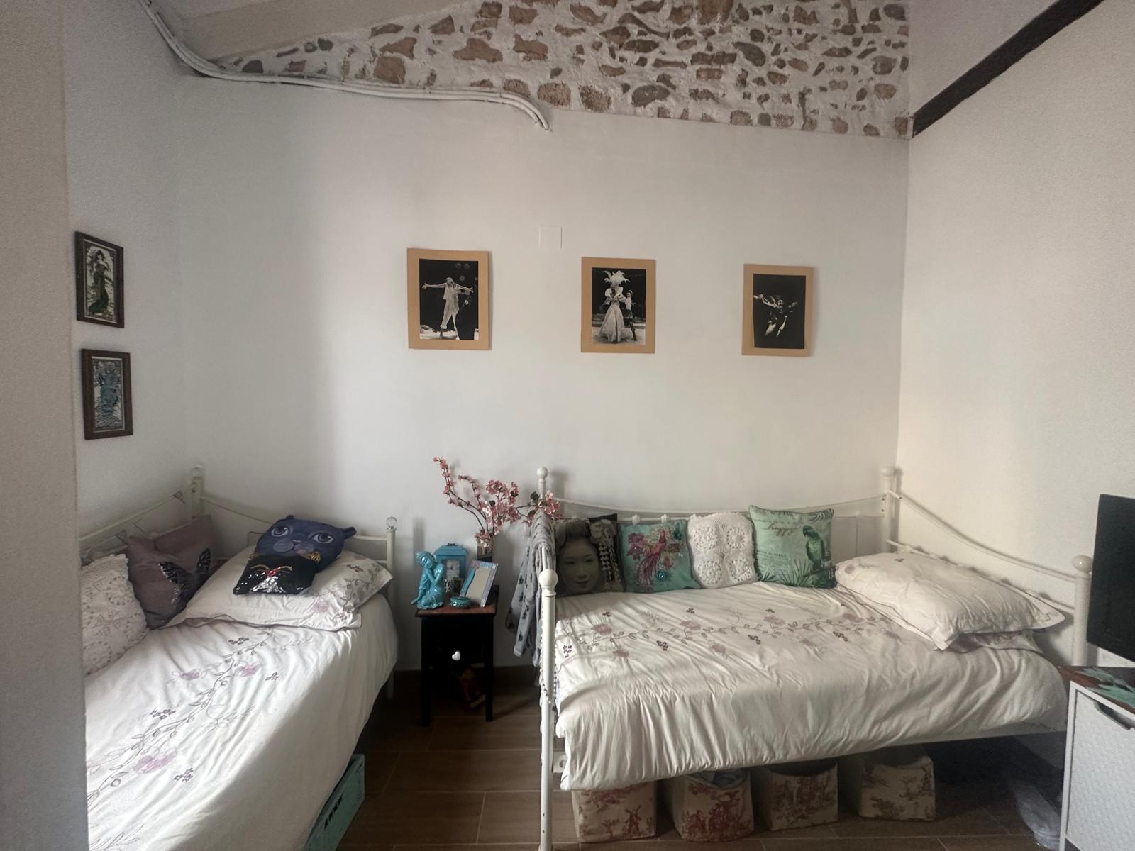 FANTASTIC 2 BEDROOM COTTAGE HOUSE IN THE COUNTRY CLOSE TO SEA