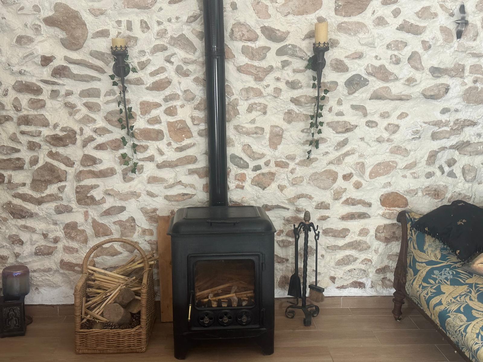 FANTASTIC 2 BEDROOM COTTAGE HOUSE IN THE COUNTRY CLOSE TO SEA