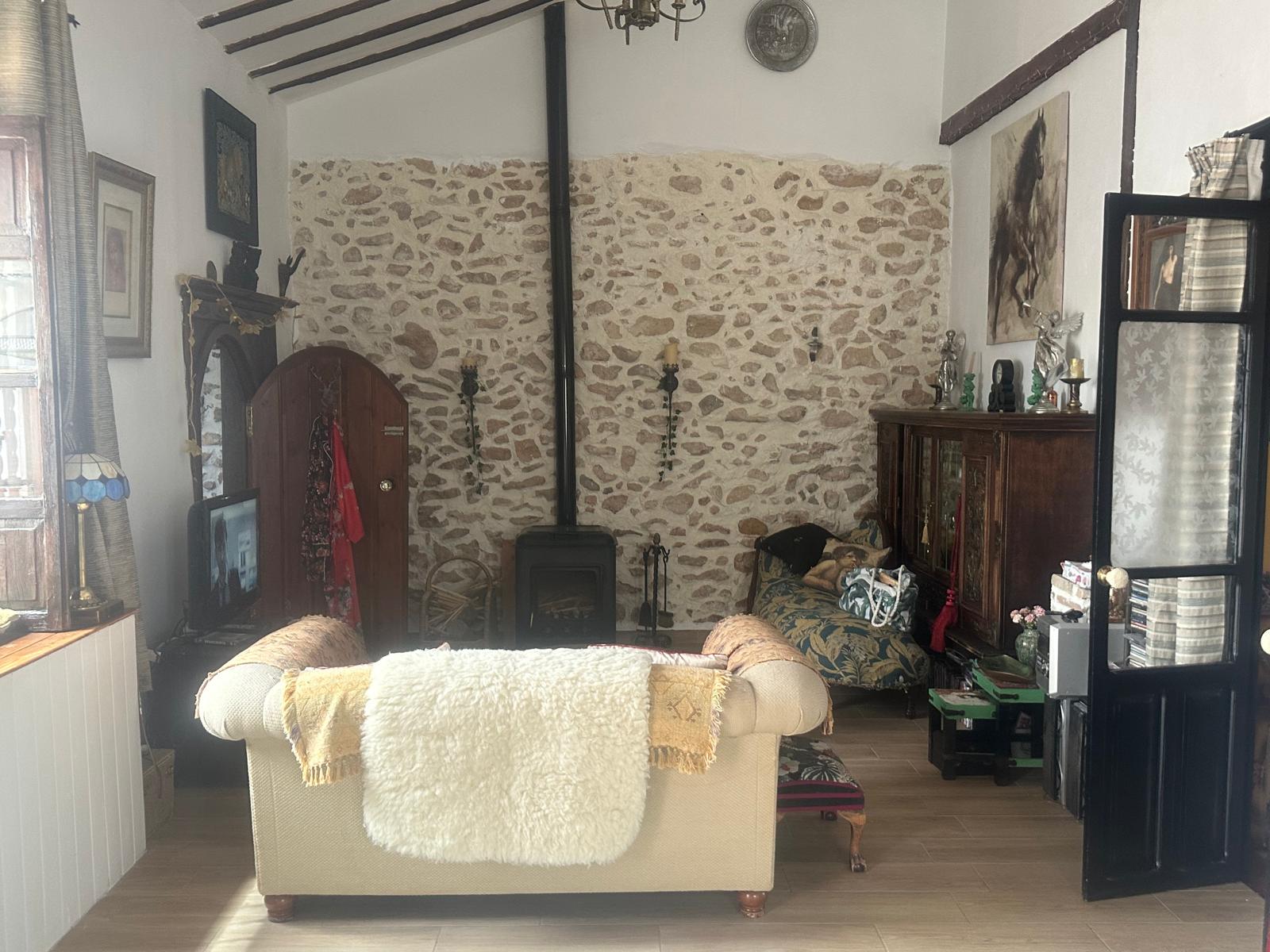 FANTASTIC 2 BEDROOM COTTAGE HOUSE IN THE COUNTRY CLOSE TO SEA