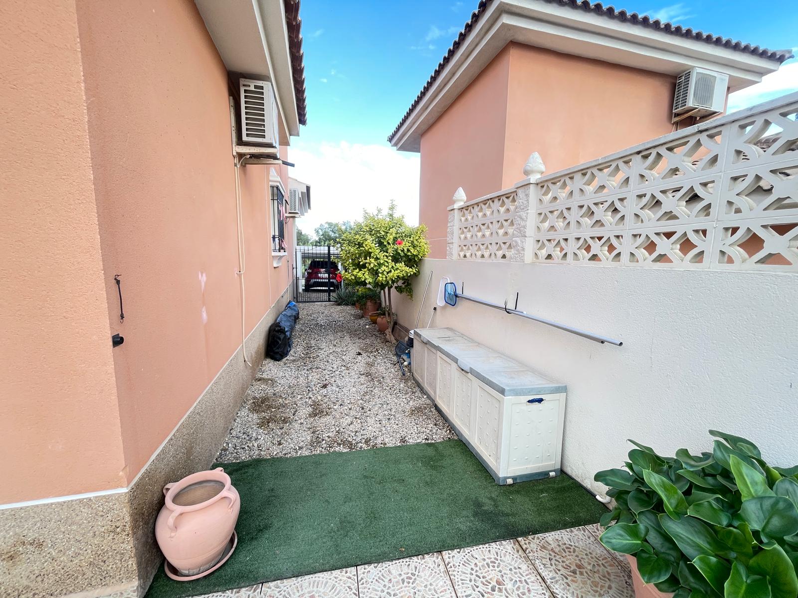 Country and Village Home in La Majada