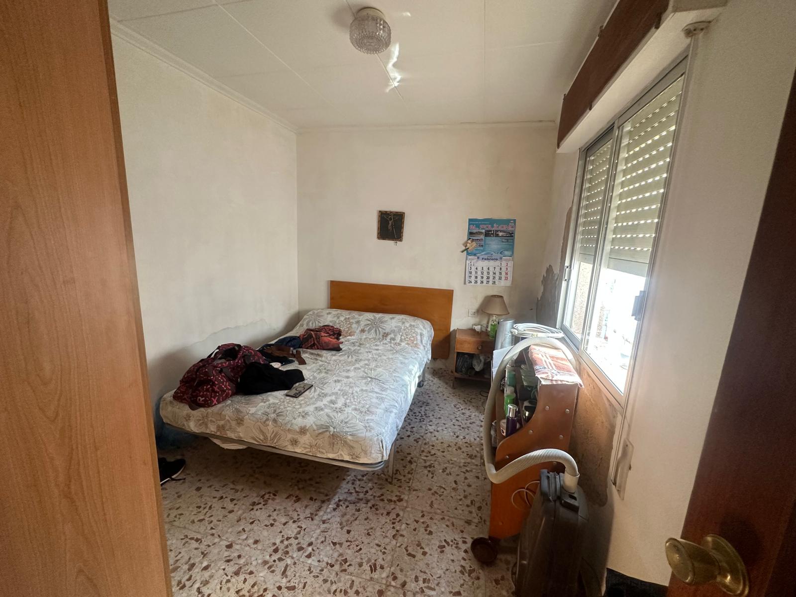 SMALL OLD HOUSE SEA FRONT ISLA PLANA