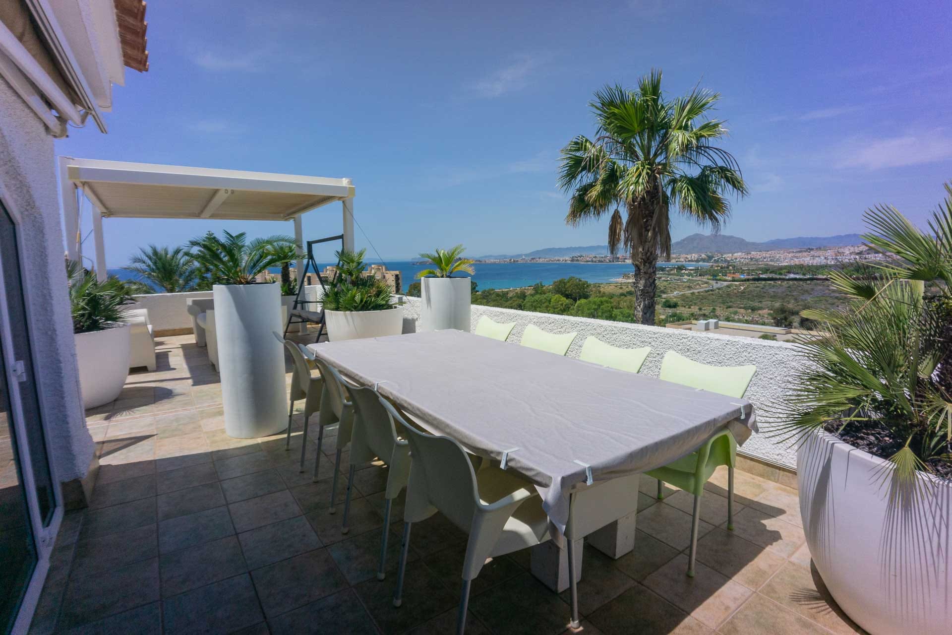 MAGNIFICENT VILLA WITH AMAIZING SEA VIEWS IN ISLA PLANA