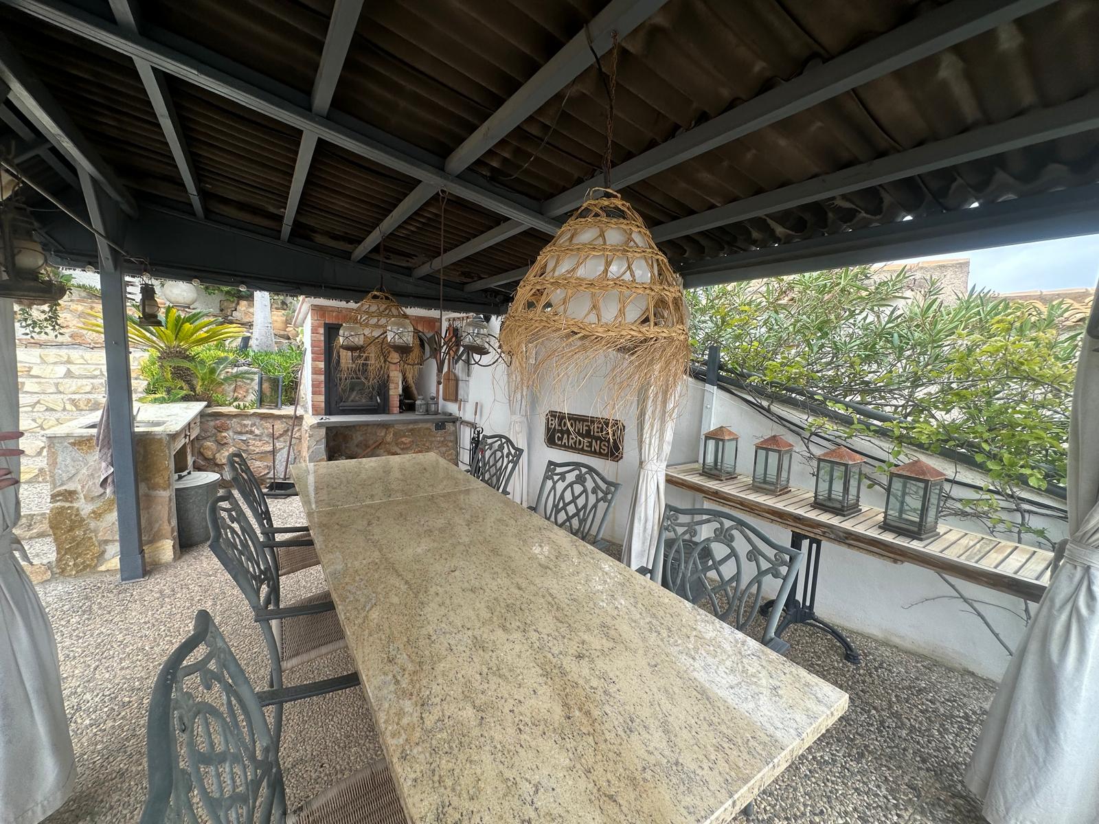 MAGNIFICENT VILLA WITH AMAIZING SEA VIEWS IN ISLA PLANA