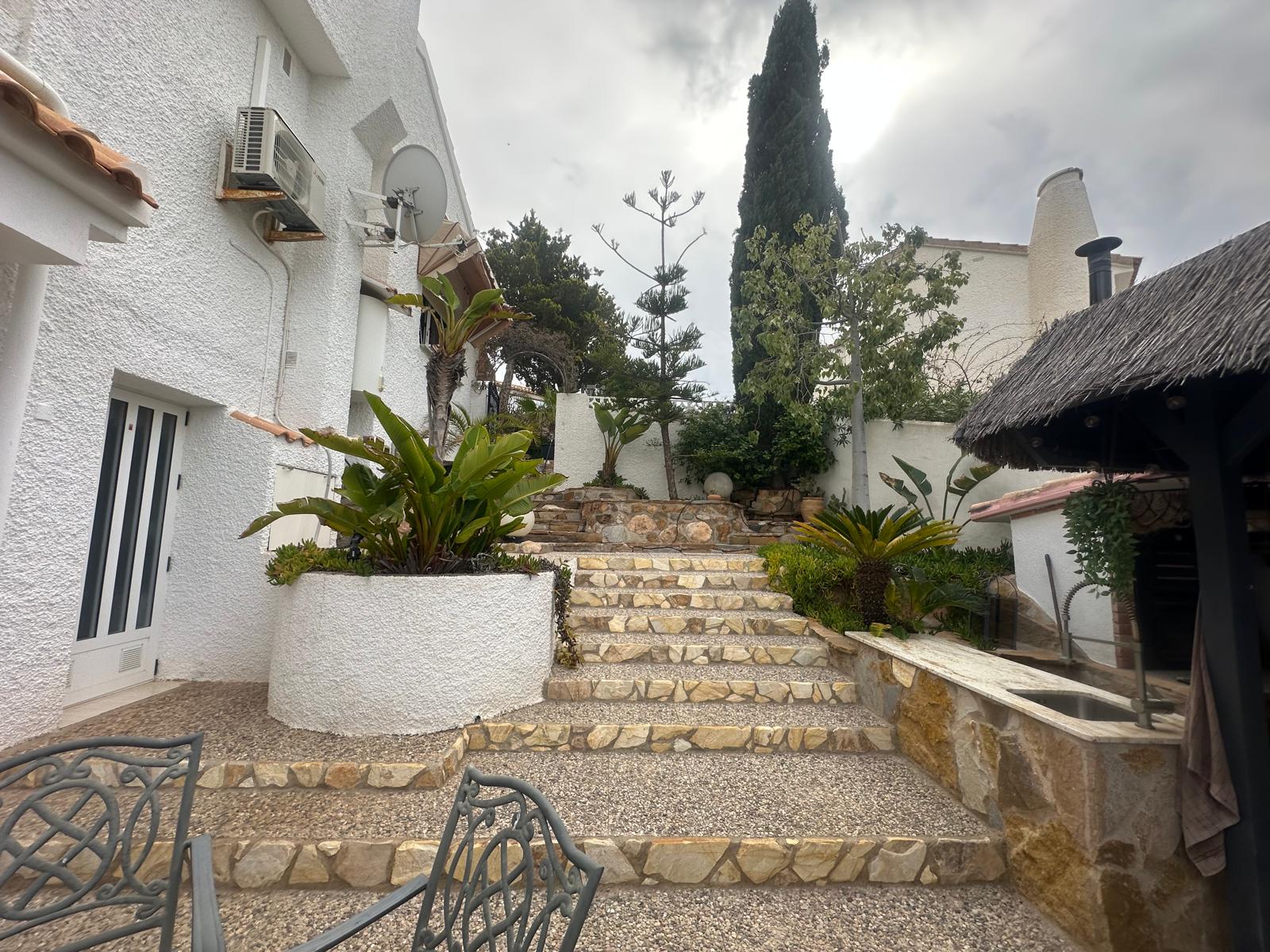 MAGNIFICENT VILLA WITH AMAIZING SEA VIEWS IN ISLA PLANA